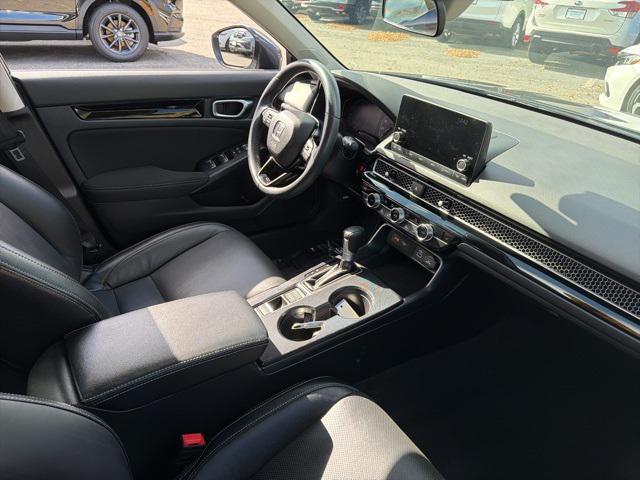 Photo of 2022 Gray Honda Civic