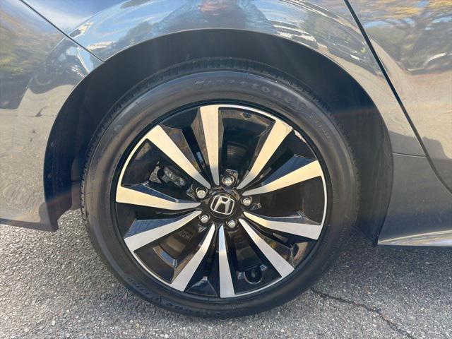 Photo of 2022 Gray Honda Civic