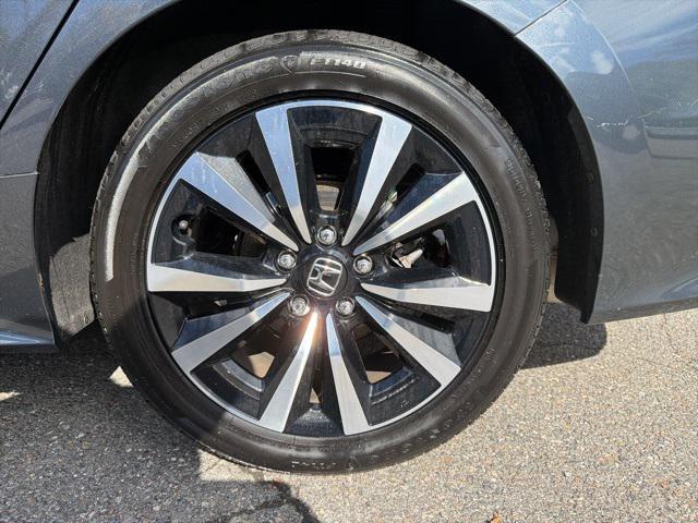 Photo of 2022 Gray Honda Civic