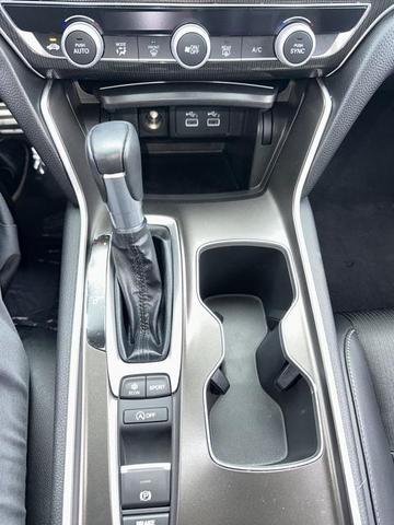 Photo of 2022 Lunar Silver Metallic Honda Accord