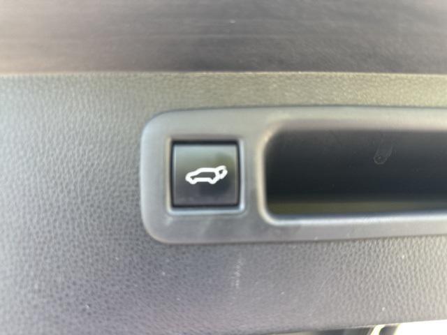 Photo of 2020 Magnetic Gray Metallic Toyota Highlander