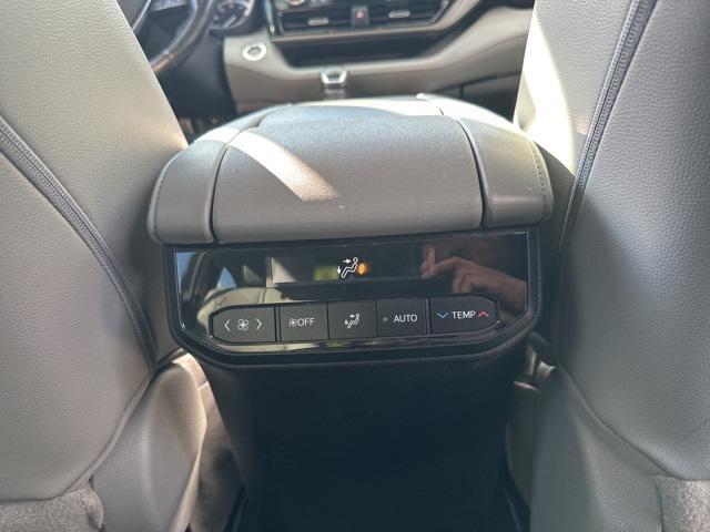 Photo of 2020 Magnetic Gray Metallic Toyota Highlander