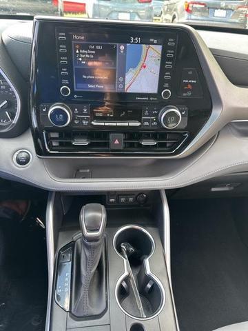 Photo of 2020 Magnetic Gray Metallic Toyota Highlander