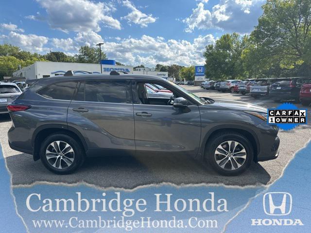 Photo of 2020 Magnetic Gray Metallic Toyota Highlander