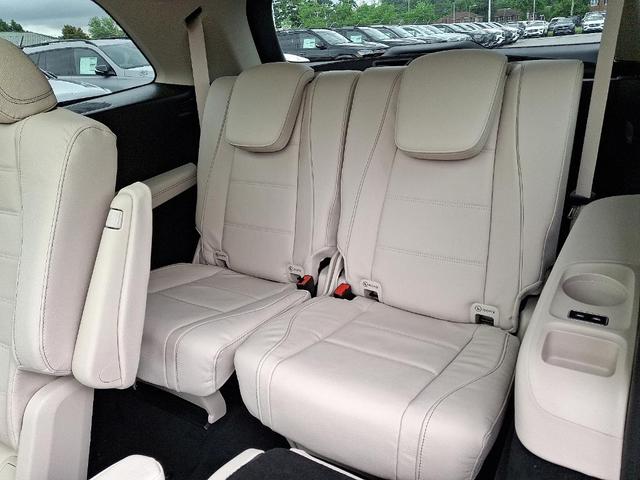 Photo of 2025 Black Mercedes-Benz GLS 450
