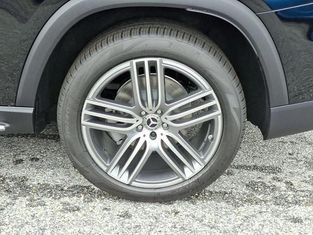 Photo of 2025 Black Mercedes-Benz GLS 450