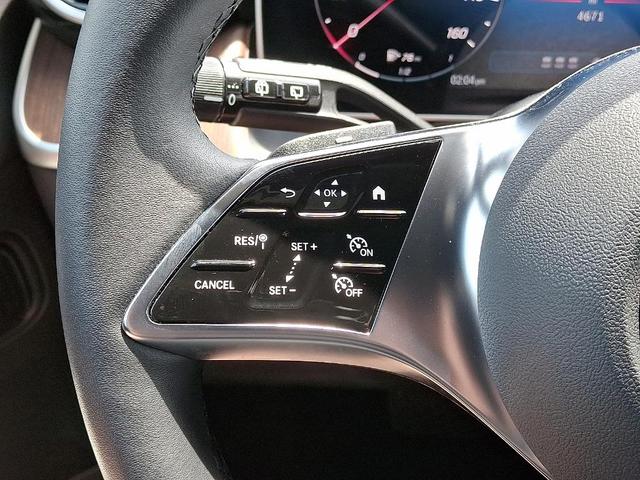 Photo of 2025 Black Mercedes-Benz GLC 300