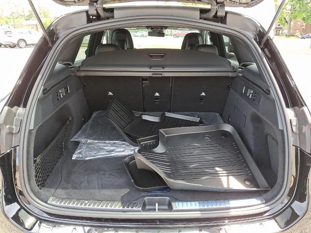 Photo of 2025 Black Mercedes-Benz GLC 300