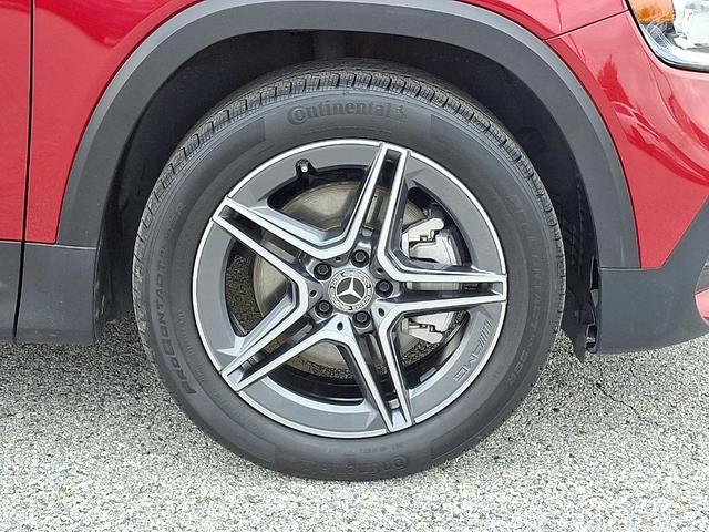 Photo of 2022 Patagonia Red Metallic Mercedes-Benz GLB 250