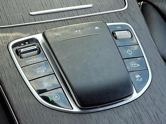 Photo of 2022 Black Mercedes-Benz GLC 300