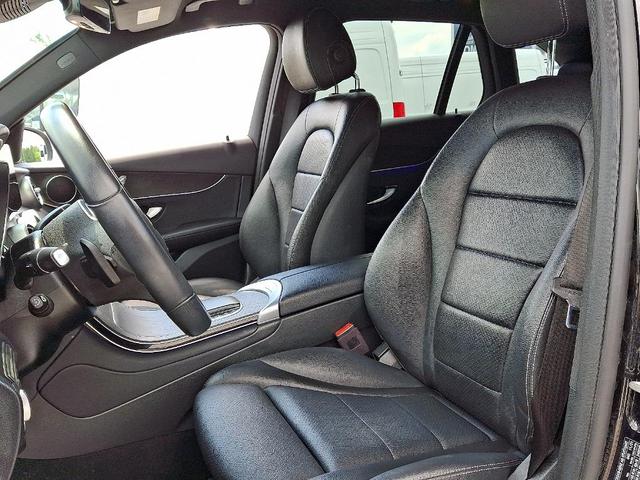 Photo of 2022 Black Mercedes-Benz GLC 300
