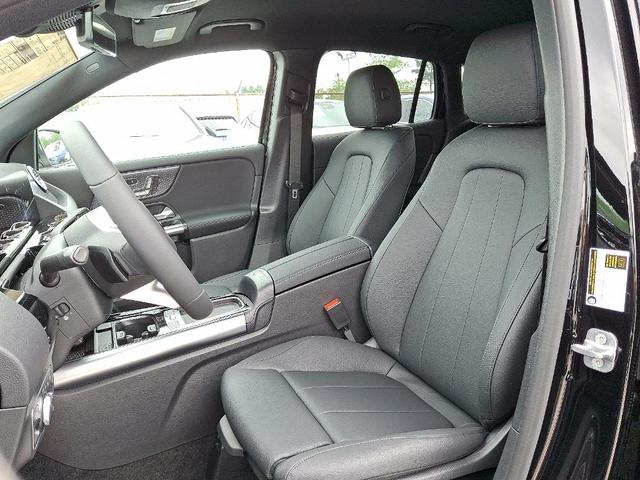 Photo of 2025 Midnight Black Mercedes-Benz GLA 250