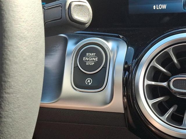 Photo of 2026 Metallic Mercedes-Benz GLB 250