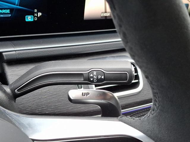 Photo of 2025 MANUFAKTUR Moonlight White Metallic Mercedes-Benz AMG GLE 53