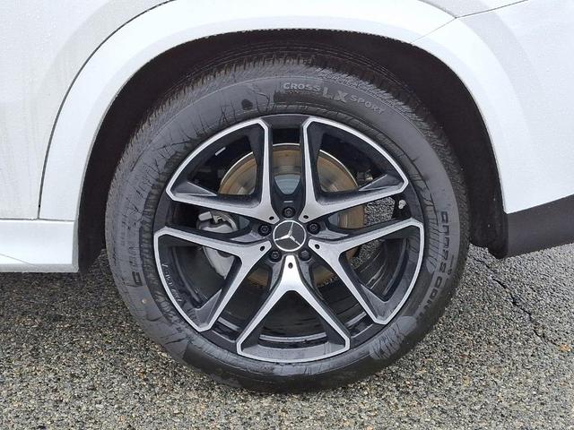 Photo of 2025 MANUFAKTUR Moonlight White Metallic Mercedes-Benz AMG GLE 53