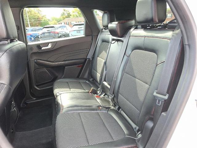 Photo of 2023 Star White Metallic Tri-Coat Ford Escape