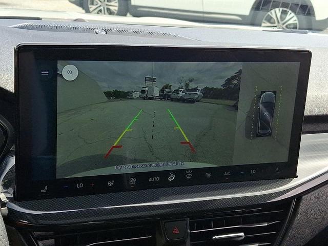 Photo of 2023 Star White Metallic Tri-Coat Ford Escape