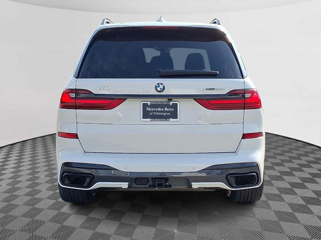 Photo of 2022 Alpine White BMW X7