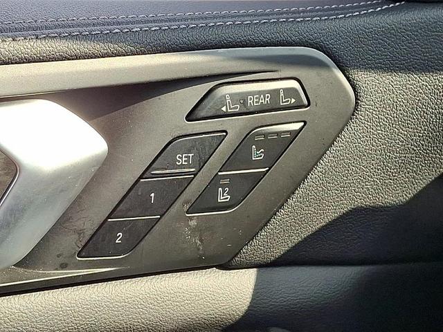 Photo of 2022 Alpine White BMW X7