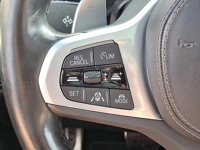 Photo of 2022 Alpine White BMW X7