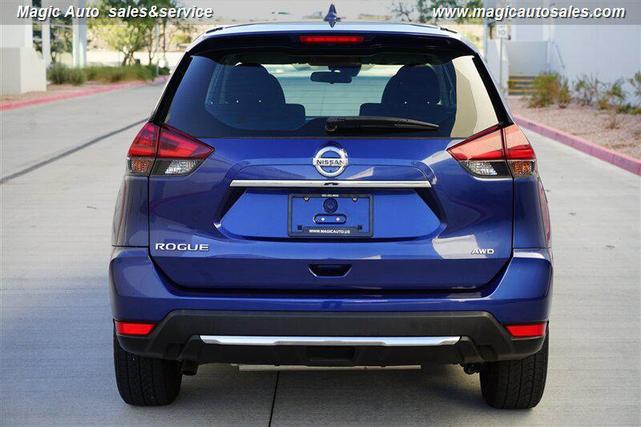 Photo of 2020 Caspian Blue Metallic Nissan Rogue