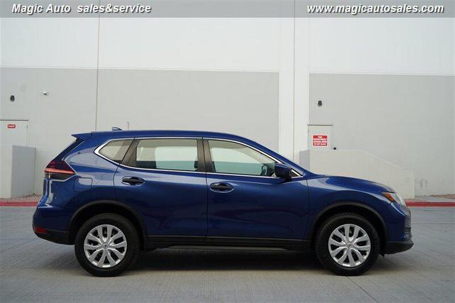 Photo of 2020 Caspian Blue Metallic Nissan Rogue