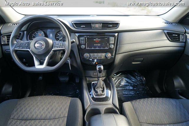 Photo of 2020 Caspian Blue Metallic Nissan Rogue