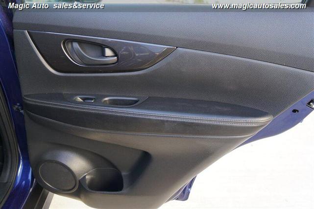 Photo of 2020 Caspian Blue Metallic Nissan Rogue