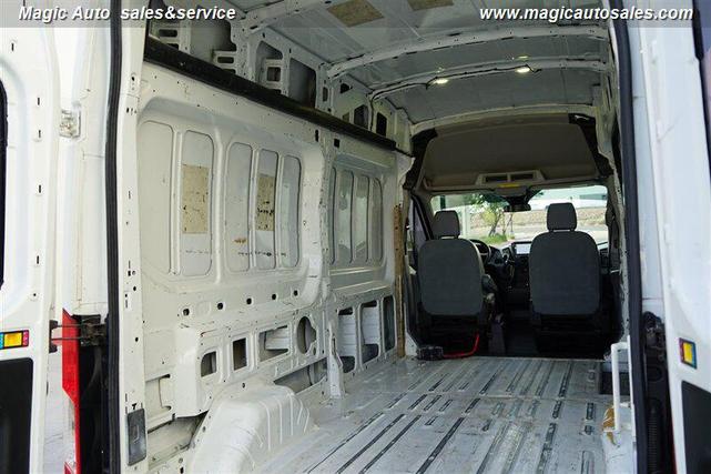 Photo of 2018 Oxford White Ford Transit-250