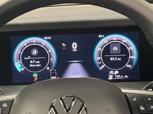 Photo of 2025 Sandstone w/Deep Black Roof Volkswagen Tiguan