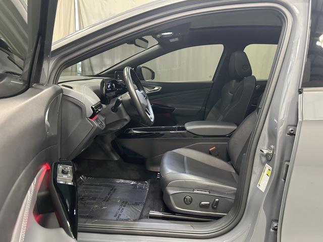 Photo of 2023 Pure Gray Volkswagen ID.4