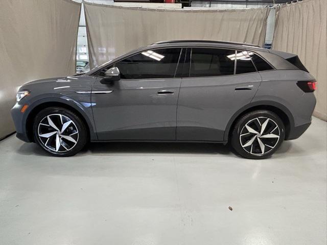 Photo of 2023 Pure Gray Volkswagen ID.4