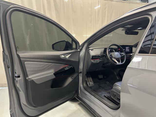 Photo of 2023 Pure Gray Volkswagen ID.4