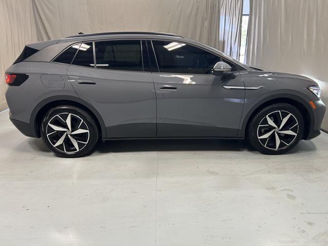 Photo of 2023 Pure Gray Volkswagen ID.4