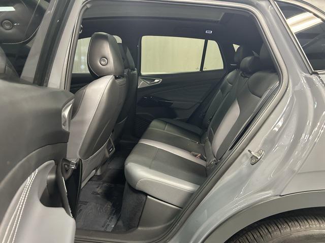 Photo of 2023 Pure Gray Volkswagen ID.4