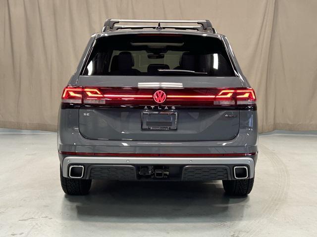 Photo of 2025 Pure Gray Volkswagen Atlas