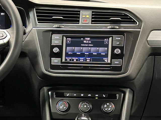 Photo of 2024 Platinum Gray Metallic Volkswagen Tiguan