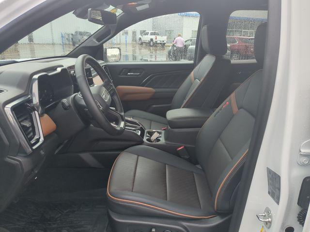 Photo of 2024 Summit White GMC Canyon