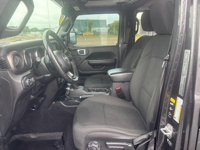 Photo of 2021 Granite Crystal Metallic Clearcoat Jeep Gladiator