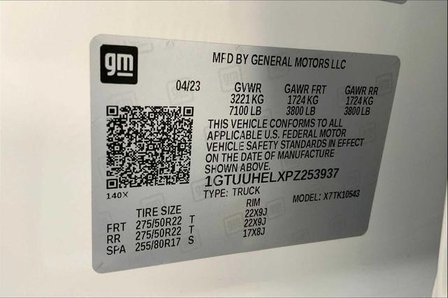 Photo of 2023 White Frost Tricoat GMC Sierra 1500
