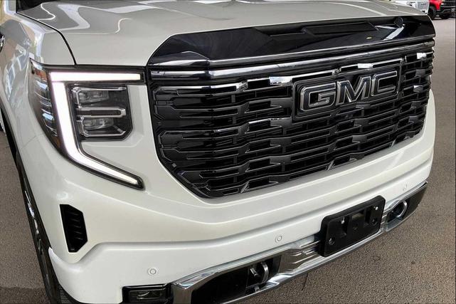 Photo of 2023 White Frost Tricoat GMC Sierra 1500