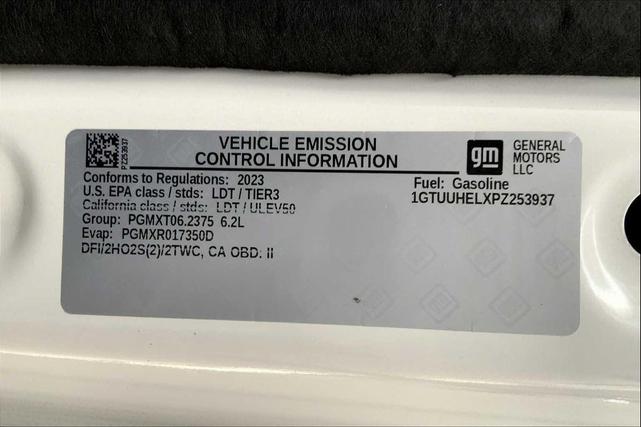Photo of 2023 White Frost Tricoat GMC Sierra 1500