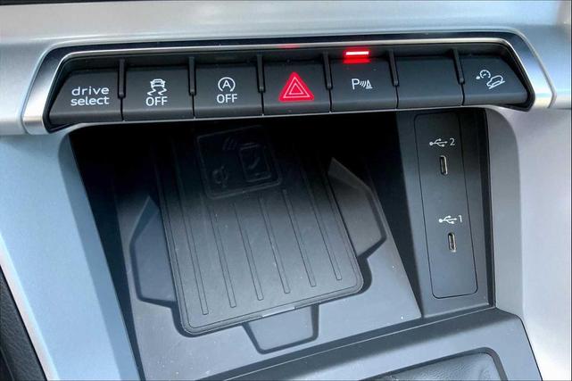 Photo of 2024 Glacier White Metallic Audi Q3
