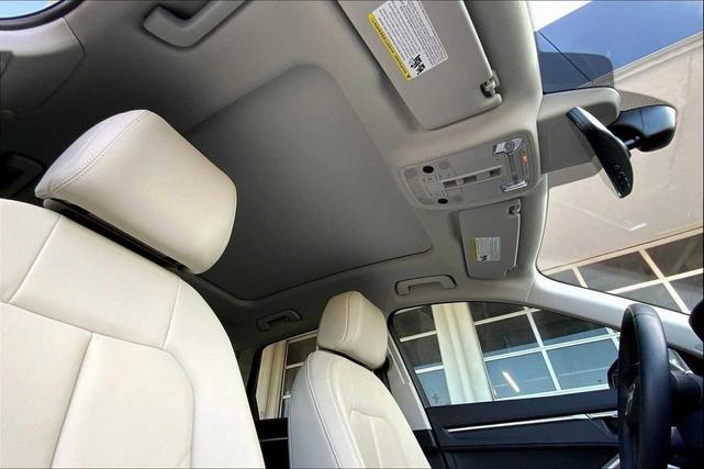 Photo of 2024 Glacier White Metallic Audi Q3