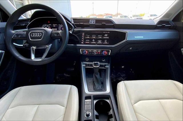 Photo of 2024 Glacier White Metallic Audi Q3