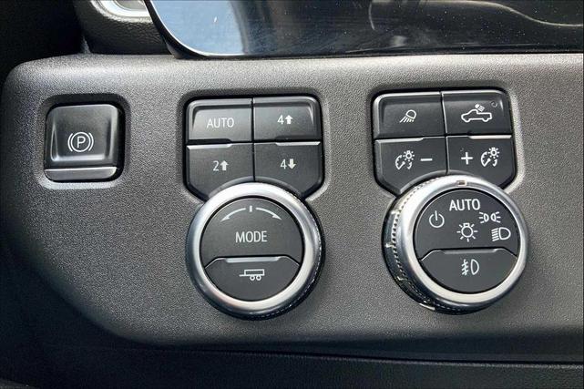 Photo of 2022 Onyx Black GMC Sierra 1500