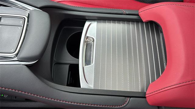Photo of 2024 Pearl Acura RDX