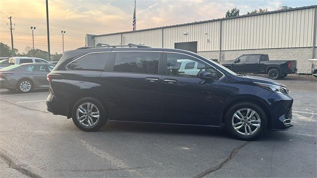 Photo of 2024 Blueprint Toyota Sienna