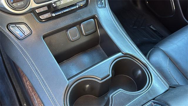 Photo of 2018 Tungsten Metallic Chevrolet Suburban