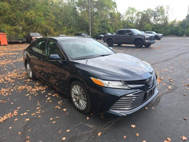 Photo of 2018 Blue Toyota Camry